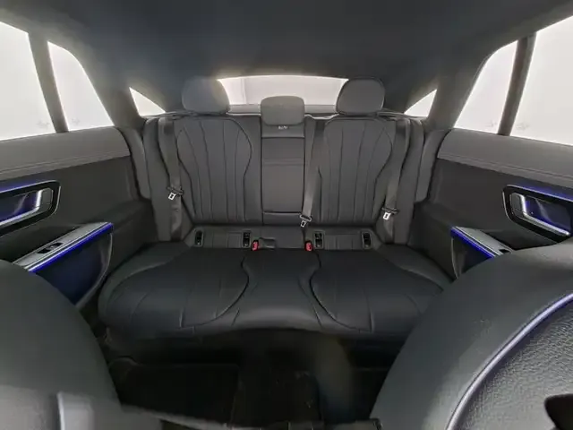 Mercedes-Benz EQE 300