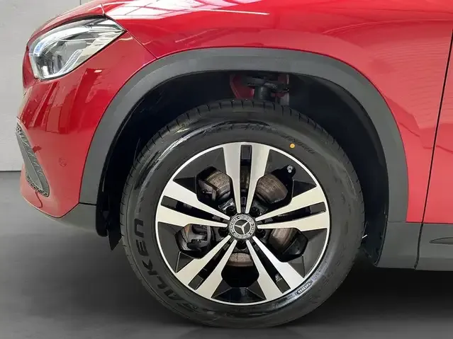 Mercedes-Benz GLA 250