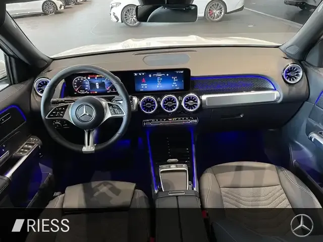 Mercedes-Benz GLB 200