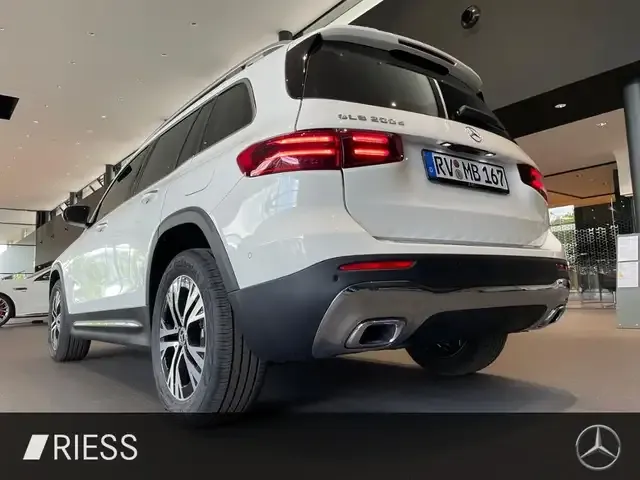 Mercedes-Benz GLB 200