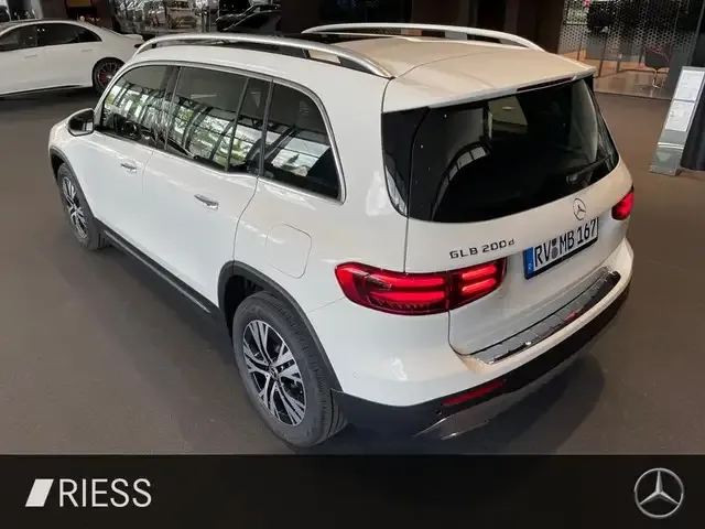Mercedes-Benz GLB 200