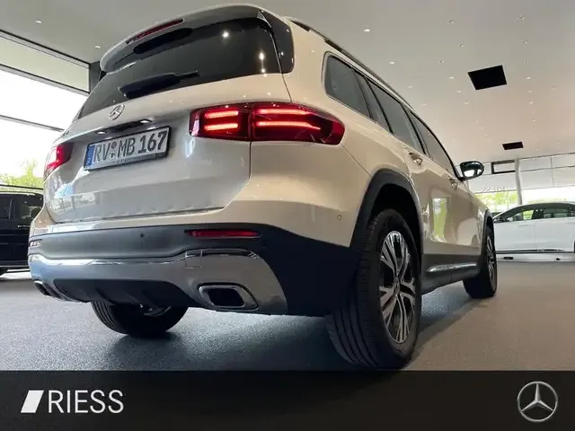 Mercedes-Benz GLB 200