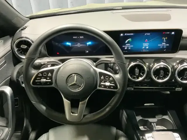 Mercedes-Benz CLA 200