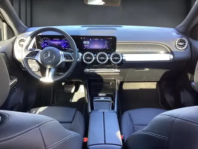 Mercedes-Benz EQB 300