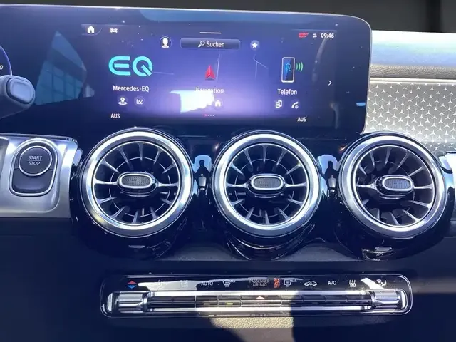Mercedes-Benz EQB 300