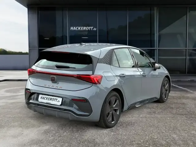 CUPRA Born