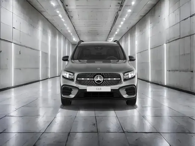 Mercedes-Benz GLB 220