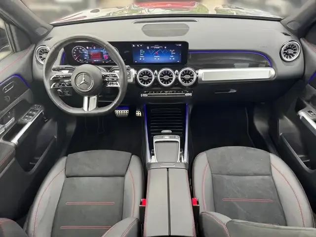 Mercedes-Benz GLB 220