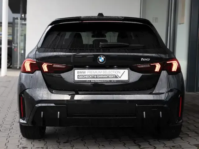 BMW 120