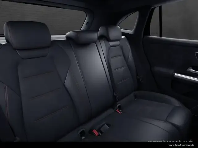 Mercedes-Benz GLA 220