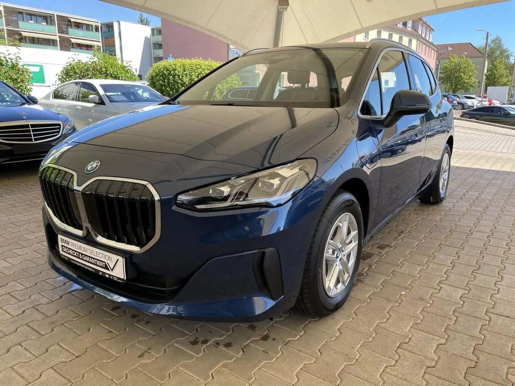 BMW 225