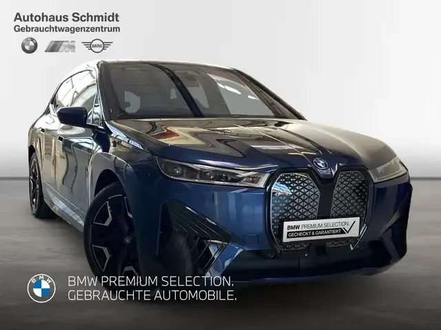 BMW iX