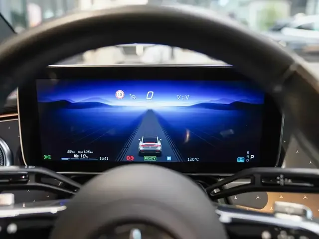 Mercedes-Benz EQE 300