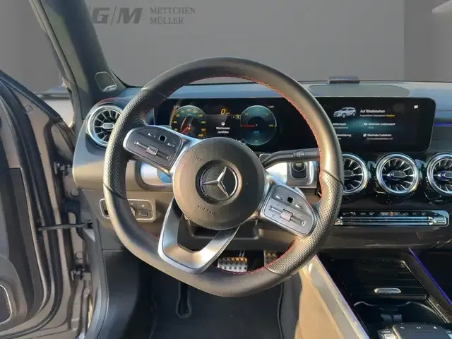 Mercedes-Benz EQB 350