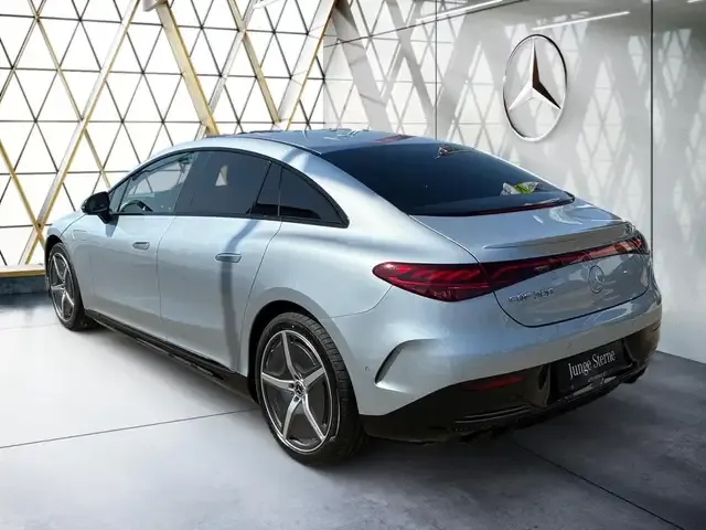 Mercedes-Benz EQE 300