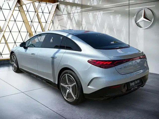 Mercedes-Benz EQE 300