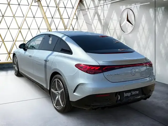 Mercedes-Benz EQE 300