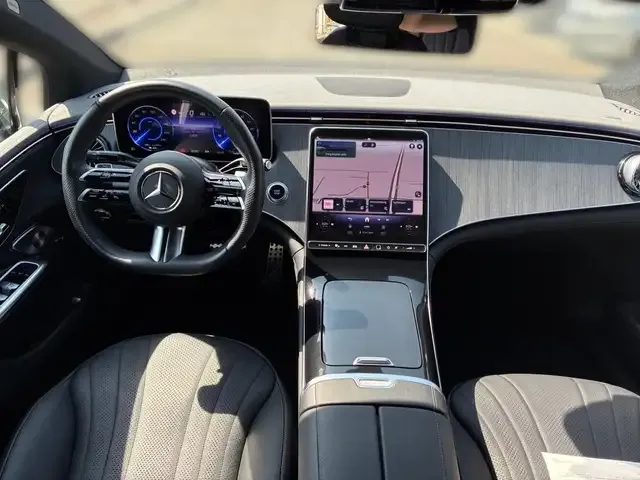 Mercedes-Benz EQE 300