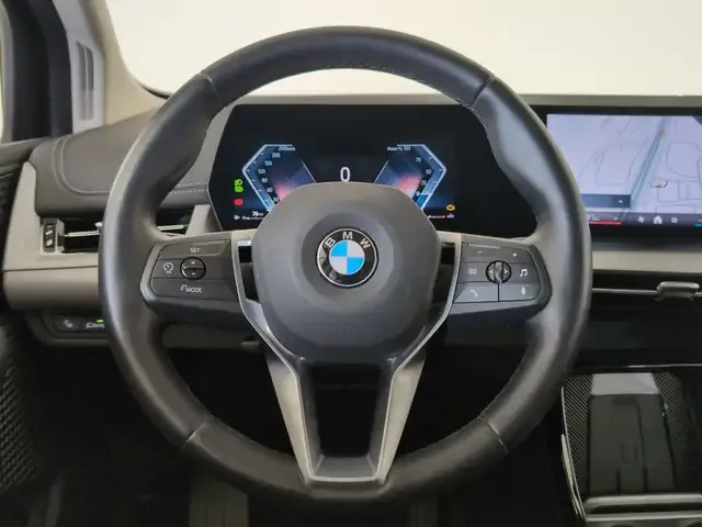 BMW 216