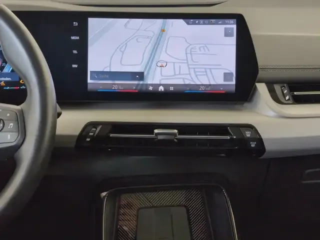 BMW 216