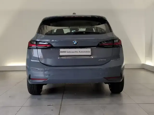 BMW 216