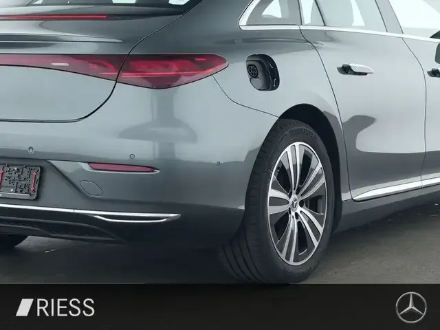 Mercedes-Benz EQE 300