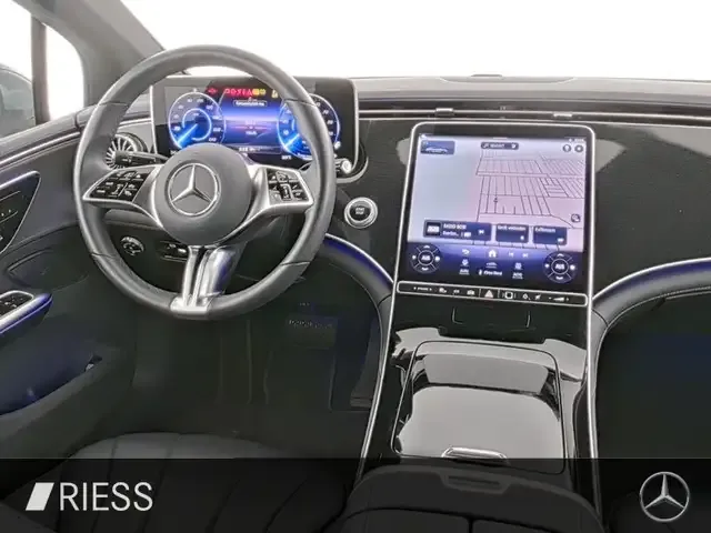 Mercedes-Benz EQE 300