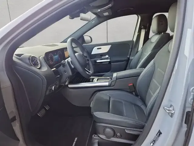 Mercedes-Benz GLA 180