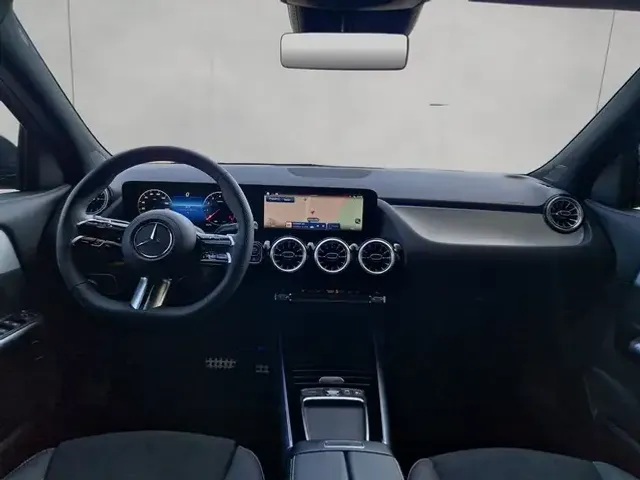 Mercedes-Benz GLA 180