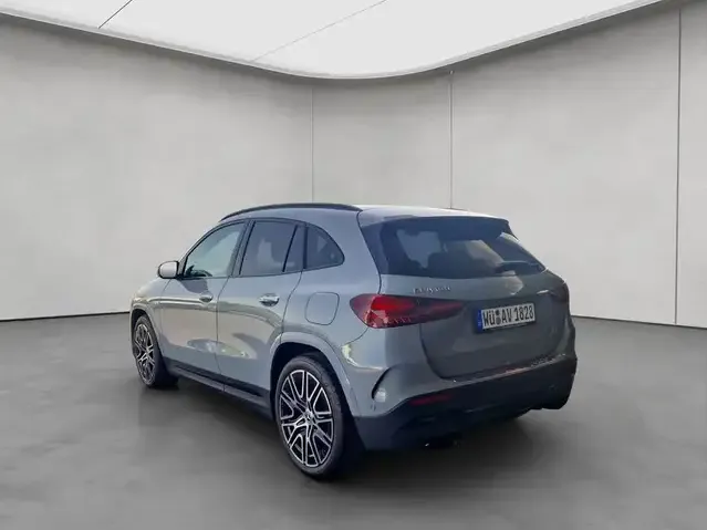 Mercedes-Benz GLA 180