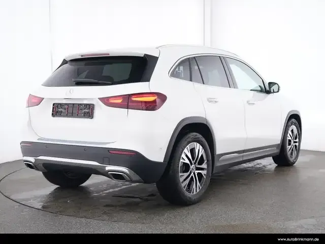 Mercedes-Benz GLA 180