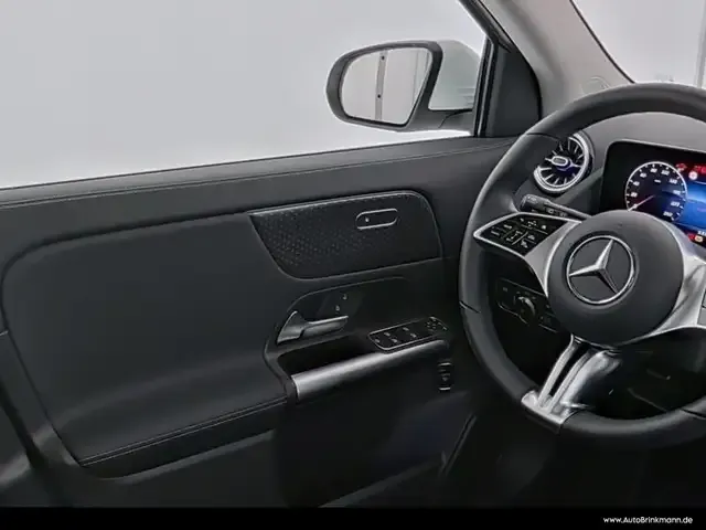 Mercedes-Benz GLA 180