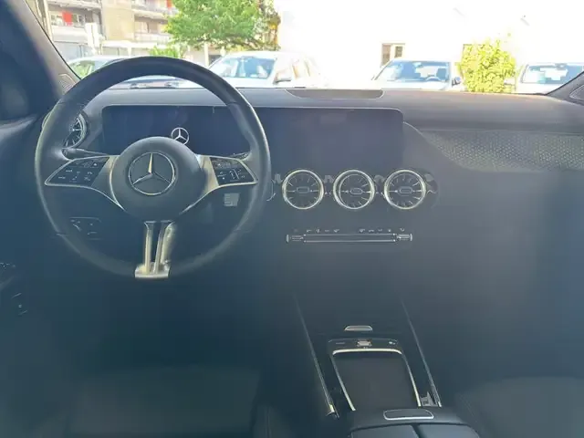Mercedes-Benz EQA 350