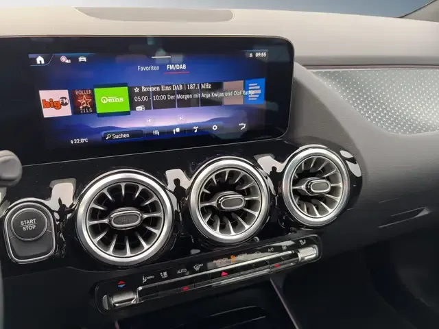 Mercedes-Benz EQA 300