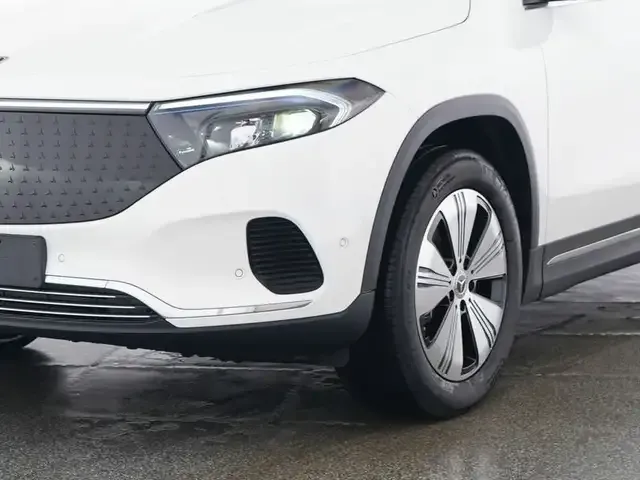 Mercedes-Benz EQA 300