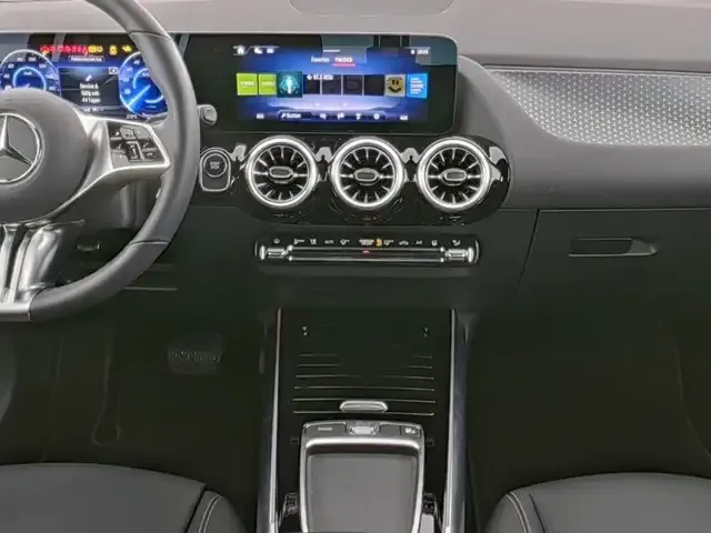 Mercedes-Benz EQA 300