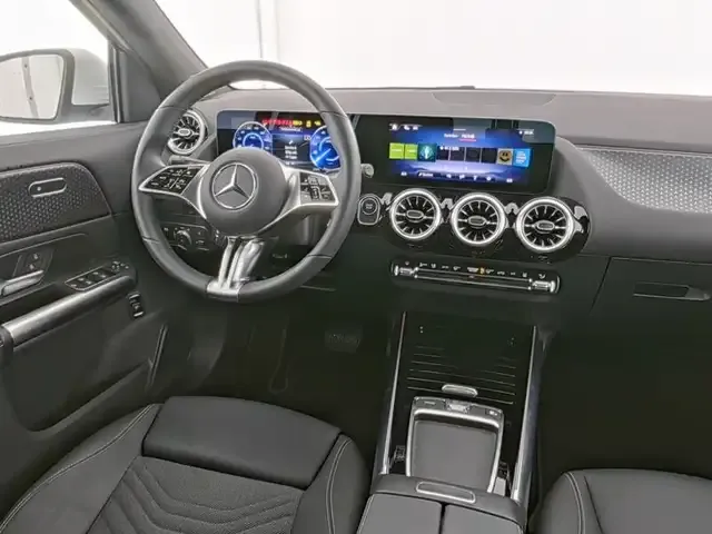 Mercedes-Benz EQA 300