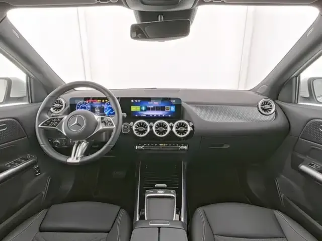 Mercedes-Benz EQA 300