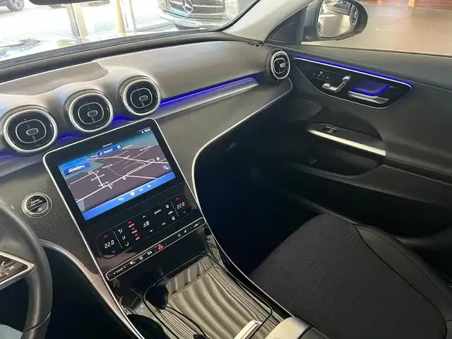 Mercedes-Benz C 220