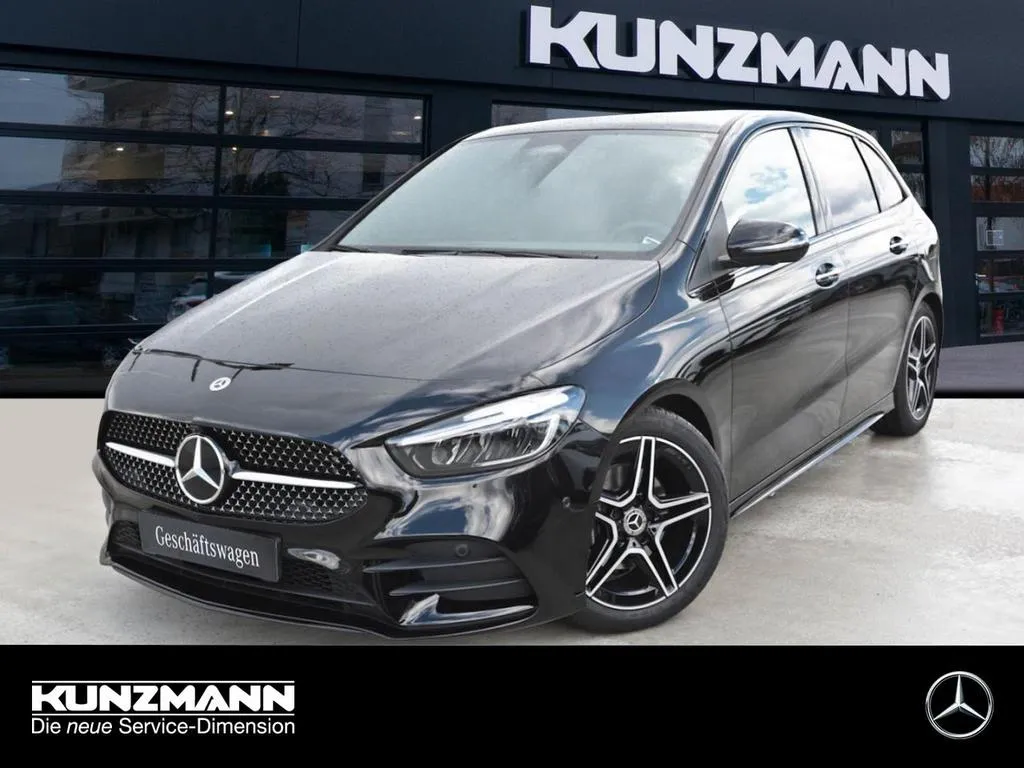 Mercedes-Benz B 180