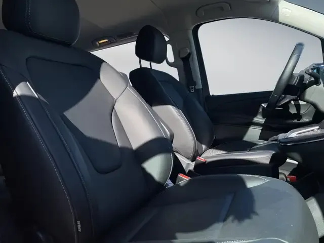 Mercedes-Benz EQV 300