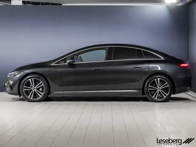 Mercedes-Benz EQE 300