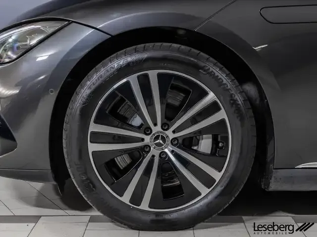 Mercedes-Benz EQE 300