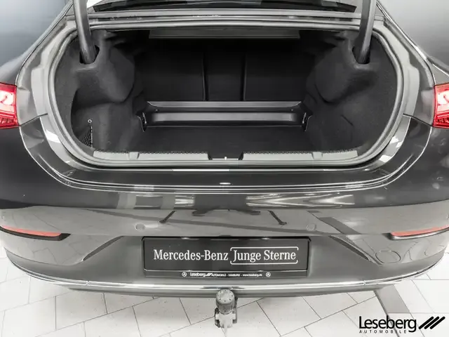 Mercedes-Benz EQE 300