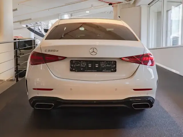Mercedes-Benz C 220