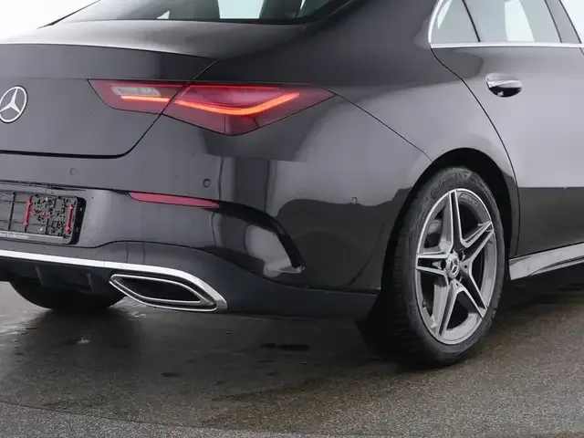 Mercedes-Benz CLA 200