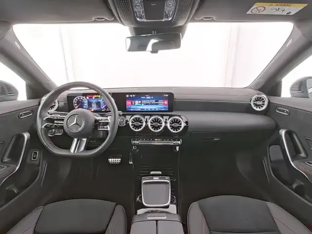 Mercedes-Benz CLA 200