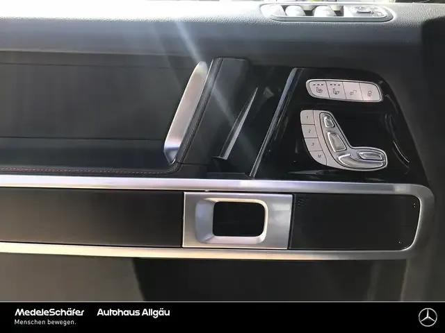Mercedes-Benz G 400