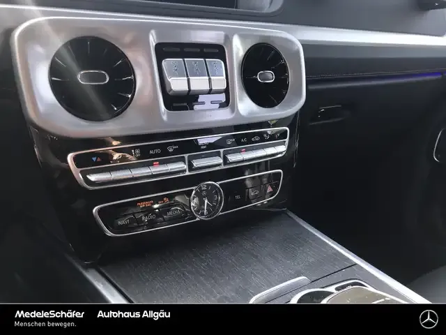 Mercedes-Benz G 400