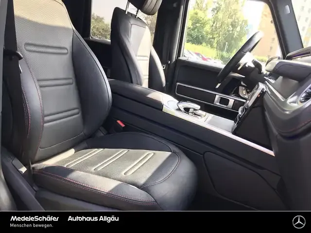 Mercedes-Benz G 400